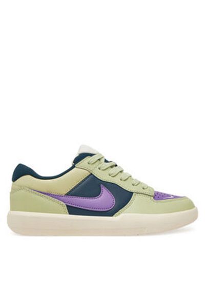 Nike Women's Sneakers DV5476 green