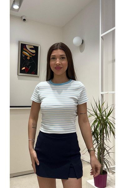 modadagiyim Bluză din lycra cu mânecă scurtă cu decolteu în dungi
