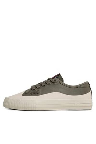 Globe men's sneakers GBGILL green