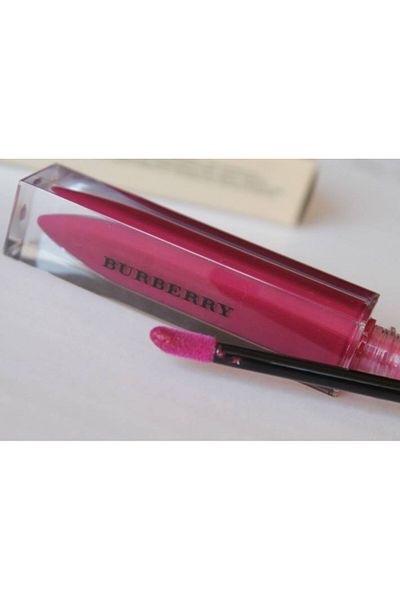 BURBERRY Lesk na rty, Burberry, Kisses Gloss, odstín 97 Plum Pink