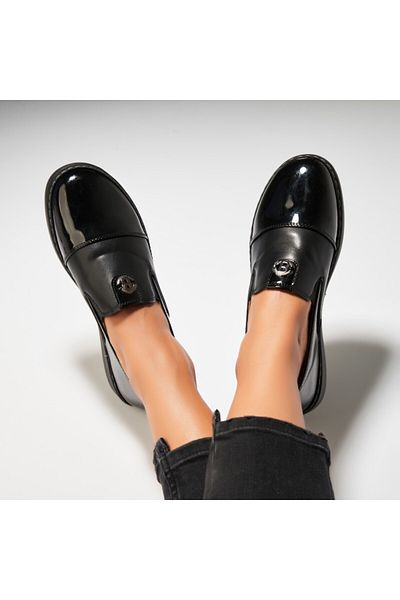 Joana Women's casual shoes in black patent leather Gelela
