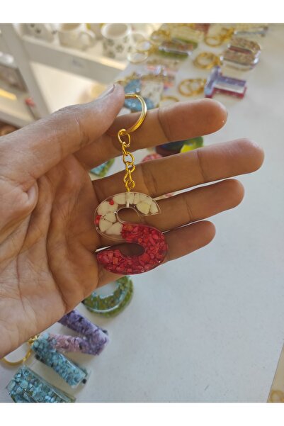 Home سلسلة مفاتيح هدية إيبوكسي على شكل حرف "S".