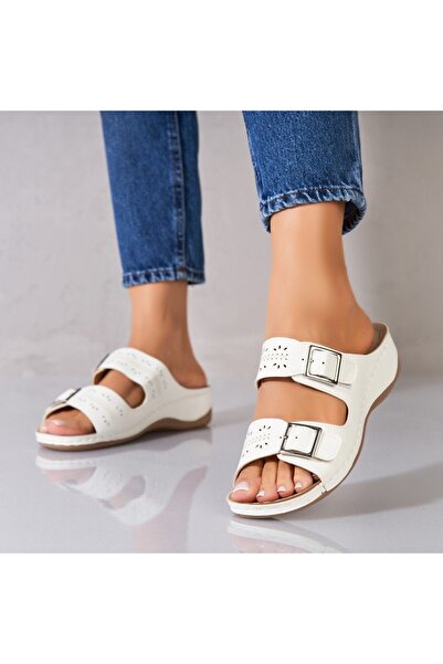 Joana Papuci/Slapi Albi din Piele Ecologica Irene