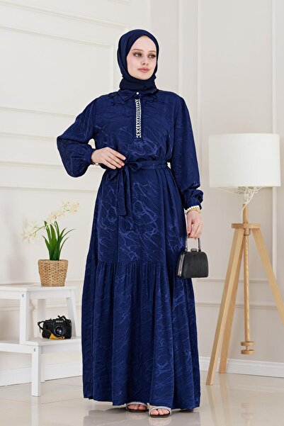 Sevitli فستان سهرة من الساتان الجاكار بياقة حجرية - أزرق داكن