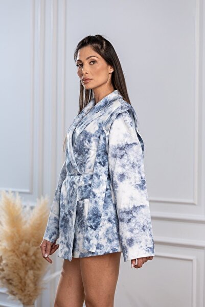 Joana Sacouri Dama Albastru Ainara