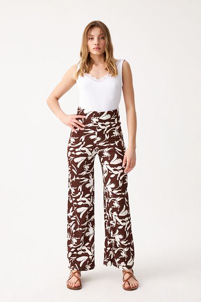 Know Women's Brown-White Patterned Pipe Leg Trousers