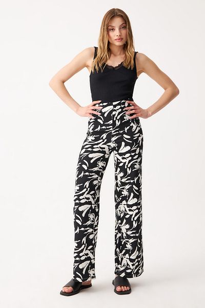 Know Women's Black-White Patterned Pipe Leg Trousers