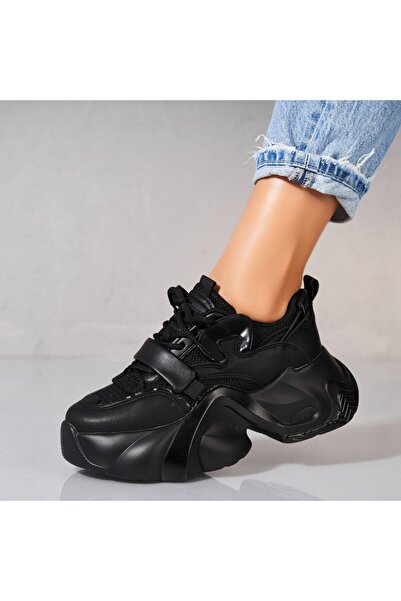 Joana Adidas, давам ти черна еко кожа Enza