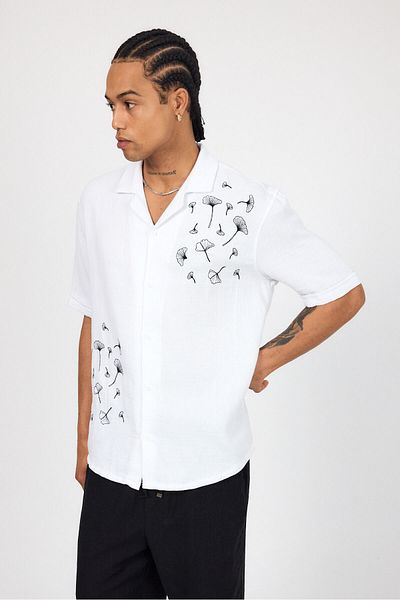İLKCET MODA Λεπτομερές λινό πουκάμισο μουσελίνας με κέντημα