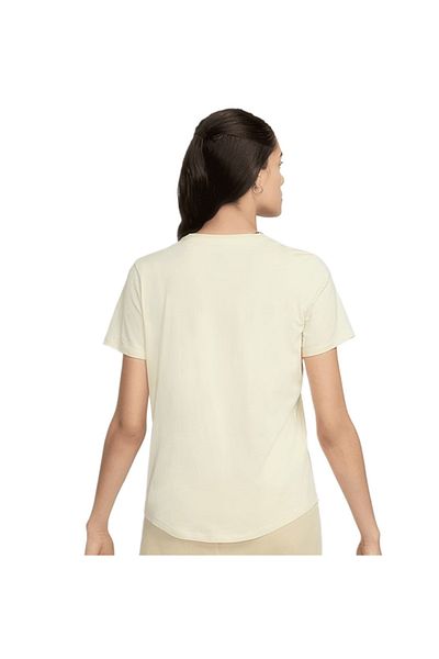 Nike Sportswear Club Essentials Women's T-Shirt White