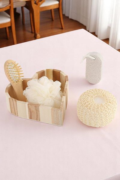 safestore Heart Shaped Comb Sponge Set Facial Head Cleaning Skin Care Spa Bath Set Baby Care Set