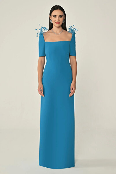 ALFABETA KADIN ABİYE KISA KOLLU OMUZ TÜY AKSESUARLI KREP UZUN ELBİSE