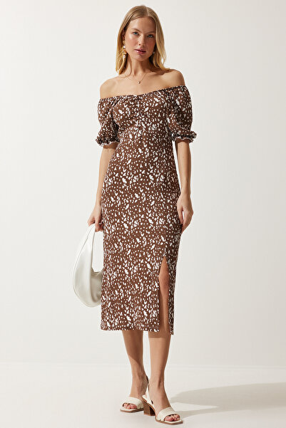 Happiness İstanbul Damska brązowo-biała elastyczna sukienka letnia z kołnierzykiem Carmen z wiskozy MC00297