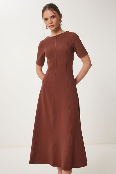 Happiness İstanbul Braunes, ausgestelltes Midi-Sommer-Strickkleid für Damen ZH00047
