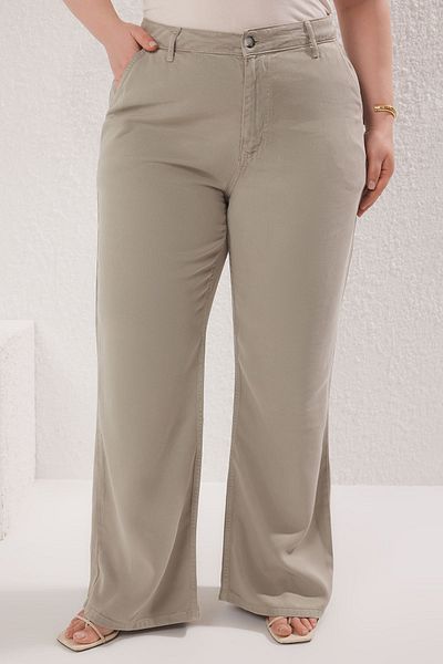 Trendyol Curve Zielone Bardziej Zrównoważone 100% Tencel™ Elastyczny Pas Wysoki Stan Letnie Jeansy TBBSS25CJ00018