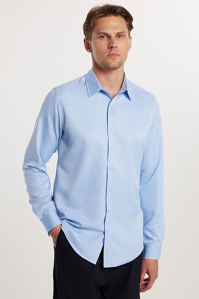 Tudors Slim Fit, hosszú ujjú, könnyen vasalható, izzadságelnyelő, lélegző textúrájú nyakkendő Four Seasons kék férfi ing