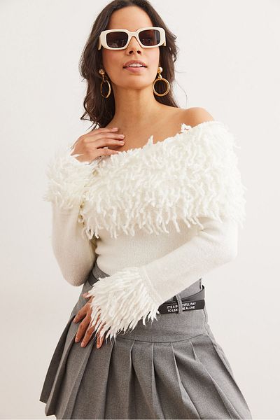 Olalook Women's Ecru Tassel Detailed Madonna Collar Knitwear Sweater Kzk- 19000951