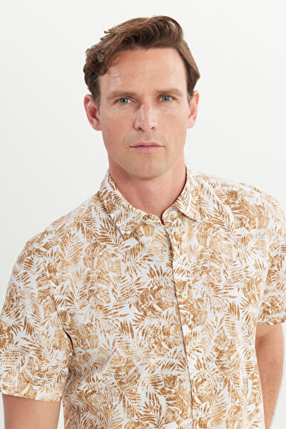 ALTINYILDIZ CLASSICS Мъжка бяло-кафява тънка риза със скрити копчета и яка от 100% памук с щампи