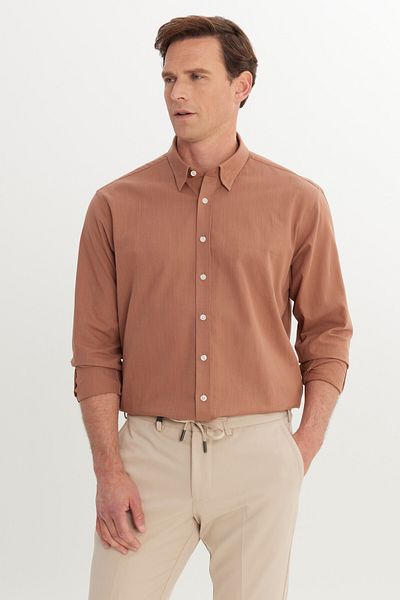 AC&Co / Altınyıldız Classics Men's Brown Comfort Fit Relaxed Cut Hidden Button Collar 100% Cotton Flared Shirt