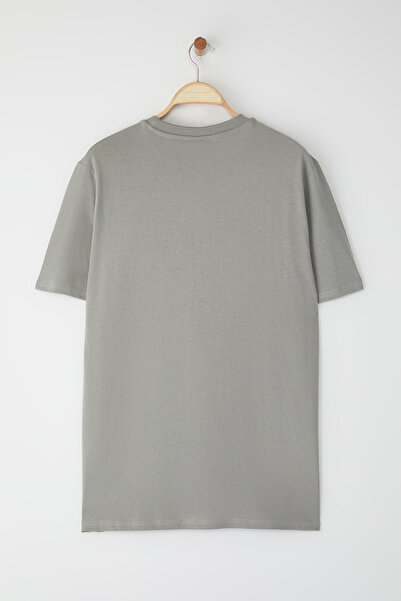 Trendyol Collection Šedé tričko Regular/Normal Cut Horse s detailní výšivkou ze 100% bavlny TMNSS24TS00056