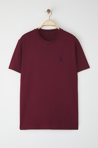 Trendyol Collection Burgunderrot Normales T-Shirt aus 100 % Baumwolle mit Stickerei TMNSS24TS00056