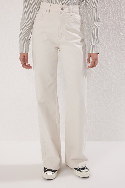 Trendyol Collection Ecru Single Jeans s vysokým pasem - Široké džíny TWOSS24JE00080