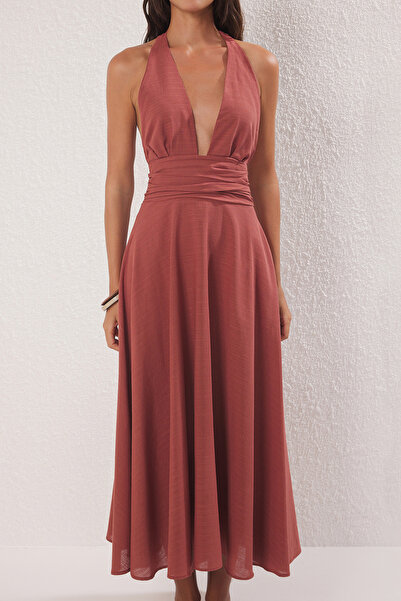 Trendyol Collection Hnědé tkané midi ohlávky s výstřihem 100% bavlna plážové šaty TBESS25EL00129