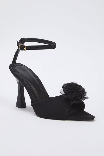 TRENDYOL SHOES Sandale cu toc subțire pentru femei cu curele la gleznă cu trandafir negru TAKSS25TO00044