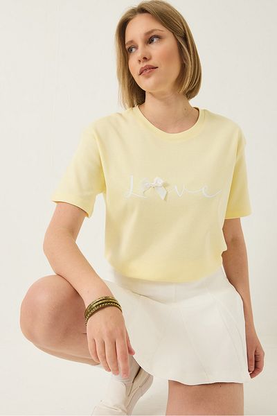 Bianco Lucci Damska koszulka bawełniana z nadrukiem Love Ribbon, regular fit, z nadrukiem i szczegółami 60283208