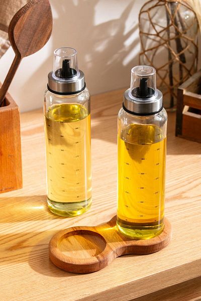 Bestofhome 500 ml Sippy Oil Pot with 2 Glass Stands