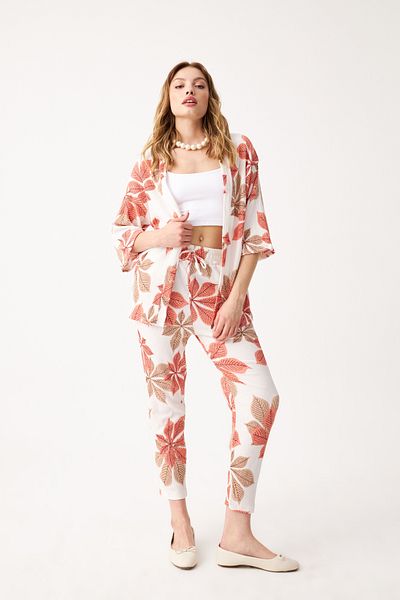 Know Women's Orange-White Floral Pattern Kimono Shirt Pants Set