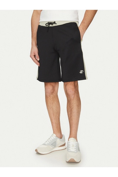 Guess CASTORE SHORT Чоловічі чорні шорти Z5GD08KCRU2-JBLK