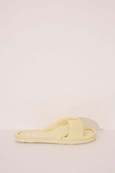 Women'secret Yellow seersucker slippers