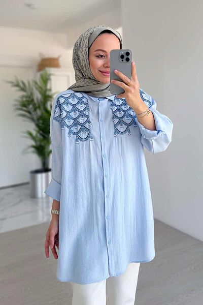 Ka Hijab Cămașă drapată cu feston albastru