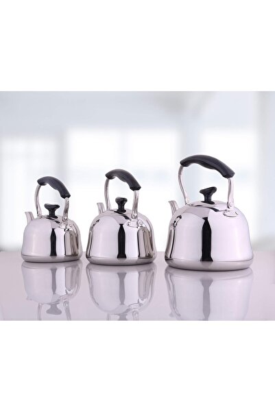 ALSAIF 3-piece teapot set, durable and elegant, ideal for serving tea and other types of tea. Silver color.