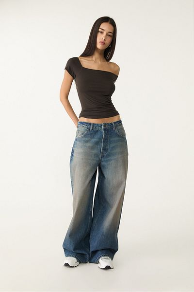 Stradivarius Asymmetrical neckline top