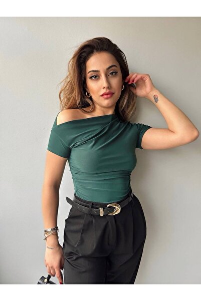 LOOKMEG Γυναικεία κοντομάνικη μπλούζα με ανοιχτό ώμο