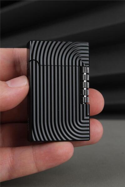 Silvio Monetti Kabartmalı Geometrik Desenli Siyah Gazlı Çakmak - 25CAK110TA01