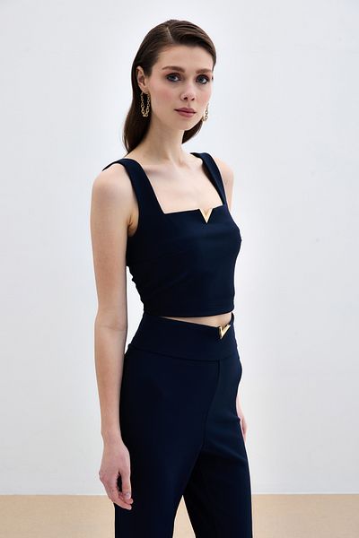 Sateen Bluză bleumarin cu accesorii aurii