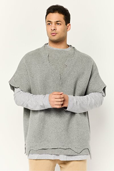Givenchy Men Crew Neck Knitted Sweater, Grey