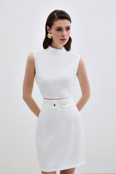 Sateen Ekru Crop Blouse - Snap Detail