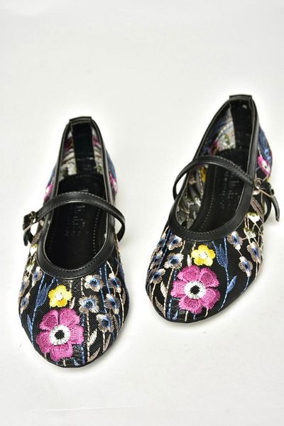 Fox Shoes U 820085515   Balerini de damă cu motiv floral din plasă negru/fucsia