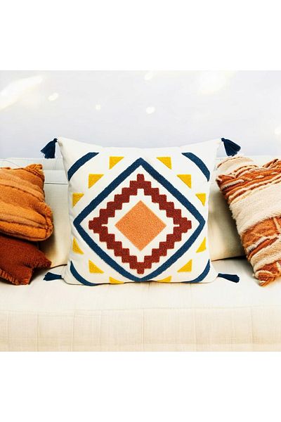 LUWİNO HOME Punch Colorful Geometric Pattern Pompom Throw Pillow 43X43 cm