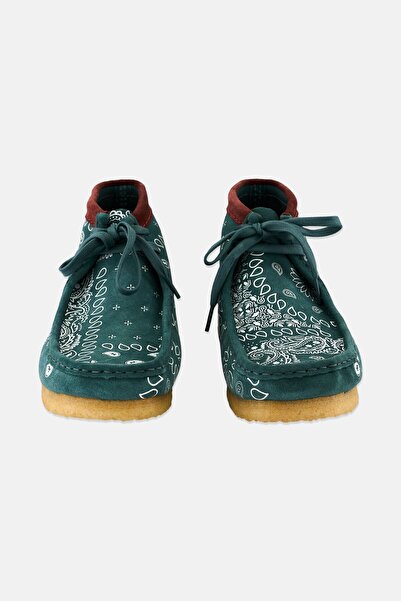 CLARKS Men Wallabee Standard Fit Lace Up Ankle Boots, Green Paisley