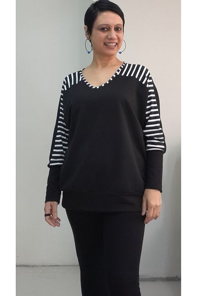 Mertcan Butik Black V-Neck Front Shoulders Skirt with Black and White Garnish Long Arm with Sleeve Cuff Cotton Viscose T-Shirt