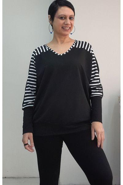 Mertcan Butik Black V-Neck Front Shoulders Skirt with Black and White Garnish Long Arm with Sleeve Cuff Cotton Viscose T-Shirt