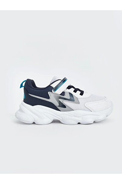LC Waikiki LCW STEPS Beyaz Bağcık ve Cırt Cırtlı Erkek Çocuk Spor Ayakkabı