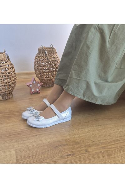 lemsel White Silver Bow Anatomical Non-Slip Sole Ballerinas