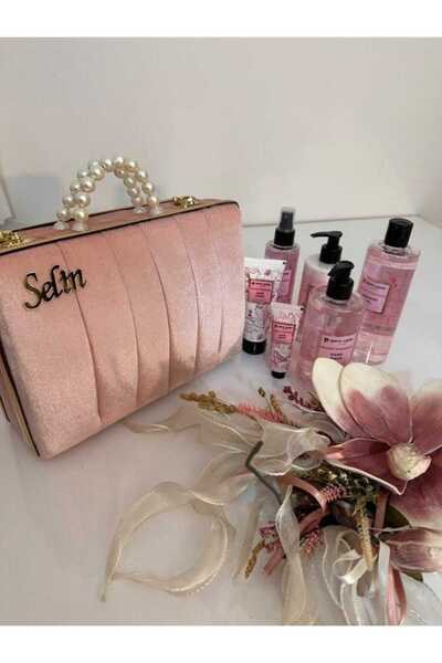 Pierre Cardin Secret Paradise Banyo Kişisel Bakım Seti Özel Kadife Sandıklı Ç...