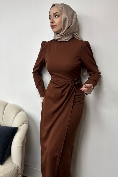 Tesettür Diyarı Φόρεμα Zümra Model Crepe Fabric με λεπτομέρεια τριαντάφυλλου